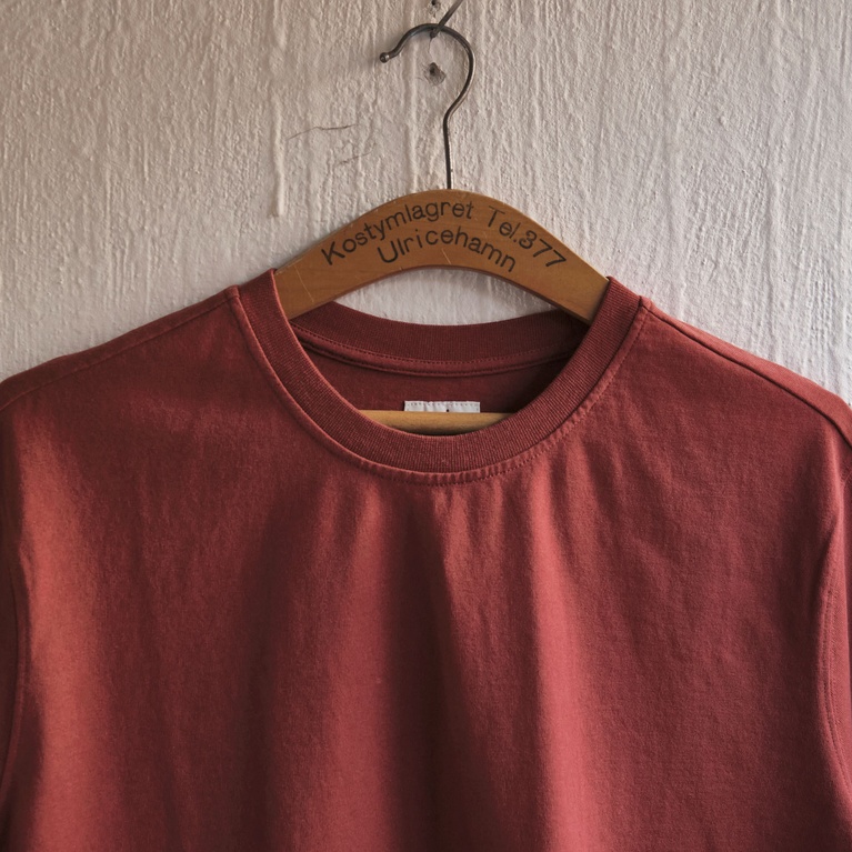 T-Shirt "Vintage Tee" T-Shirt "Vintage Tee"